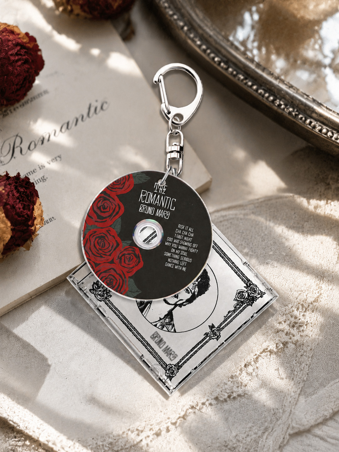 Bruno Keychain，The Romantic，Ma - Carabiner Keychain ulasan dan harga