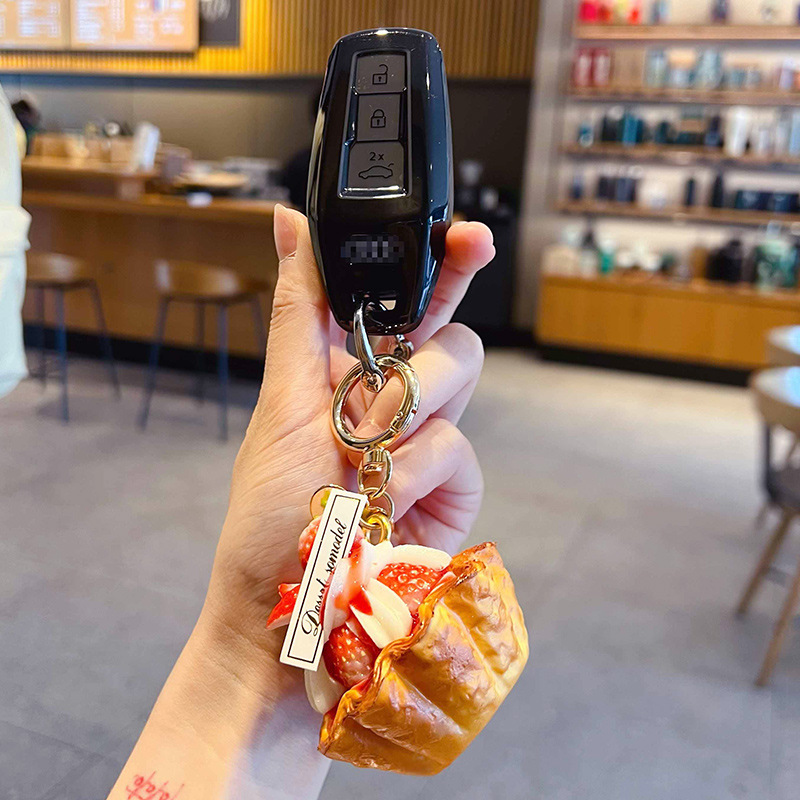 Creative PU Strawberry Egg Tar - Carabiner Keychain ulasan dan harga